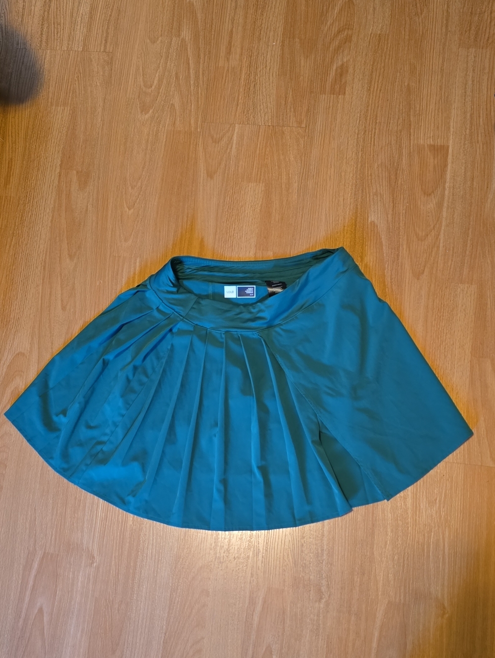 Lole Pleated A-Symmetrical Skort Size Small